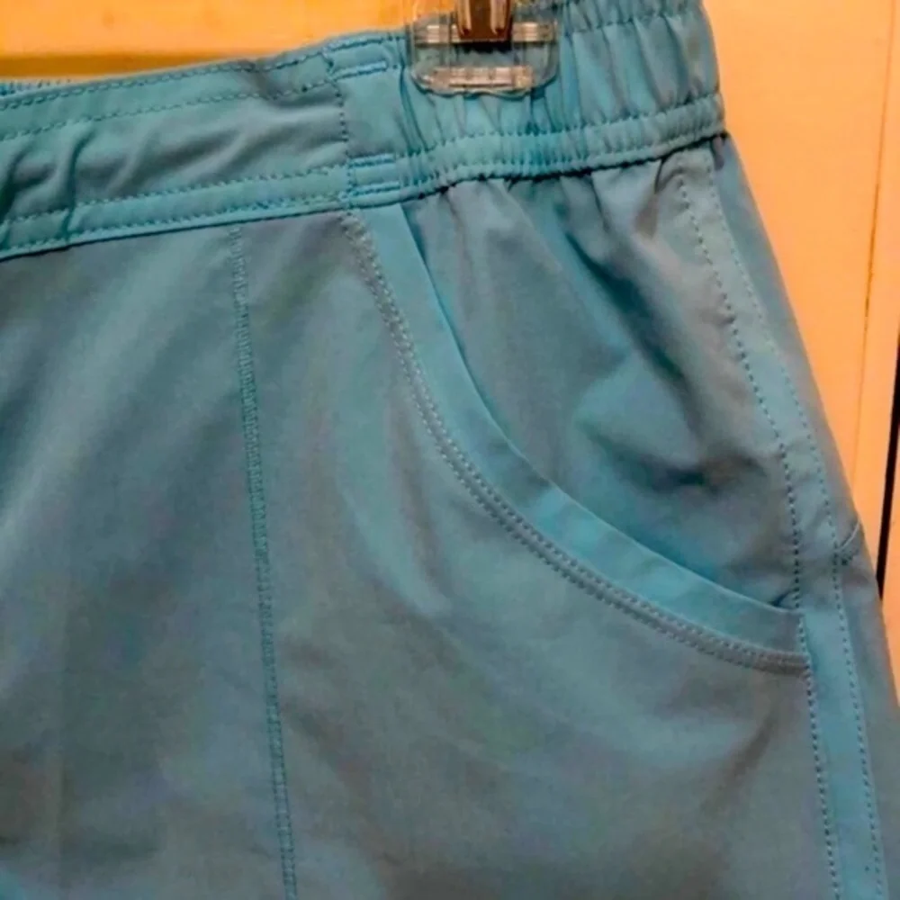 Lands End Dri Fit Turquoise Quick Dry Swim Board Shorts size 12
no liner - Picture 3 of 5